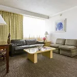 Jj Grand Hotel